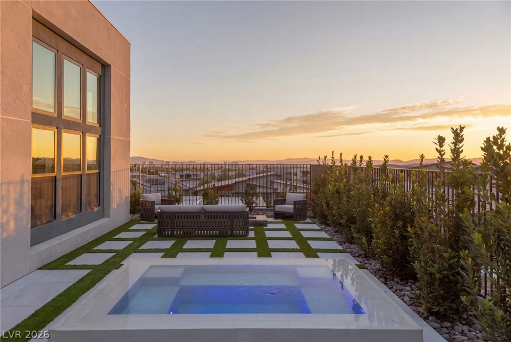 10907 Rossa Peak, Las Vegas, NV 89135