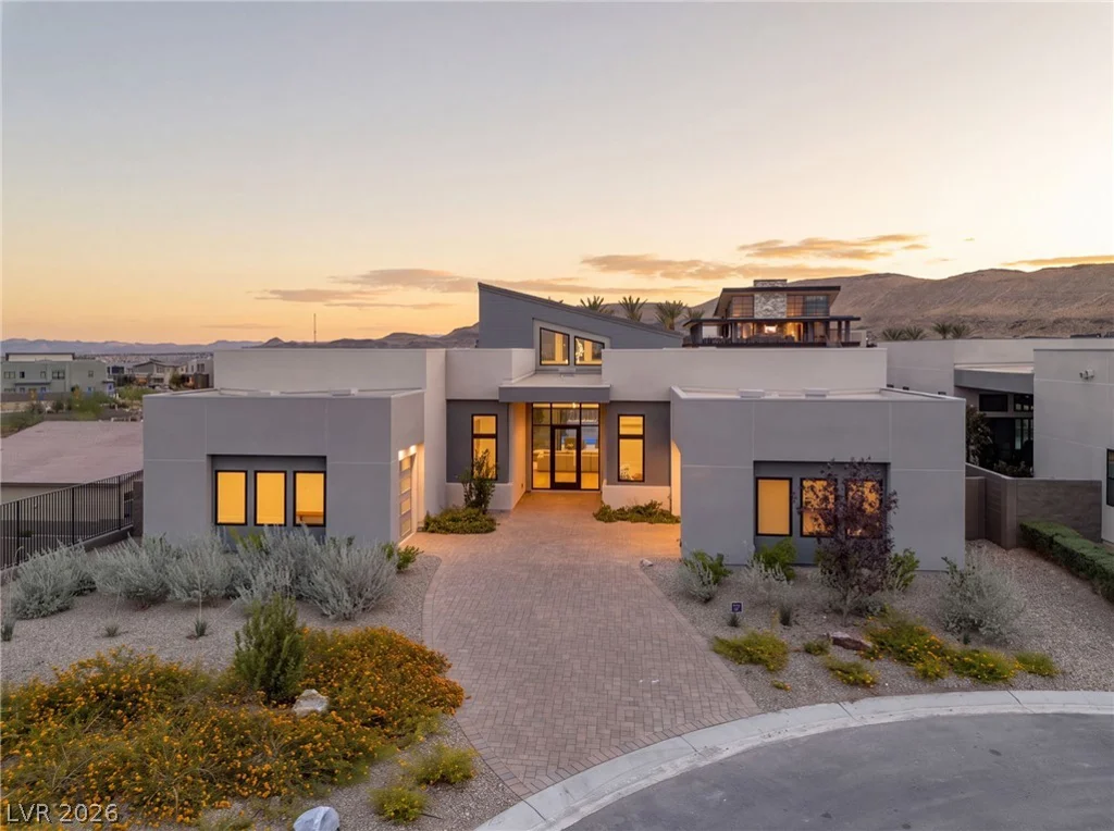 10907 Rossa Peak, Las Vegas, NV 89135