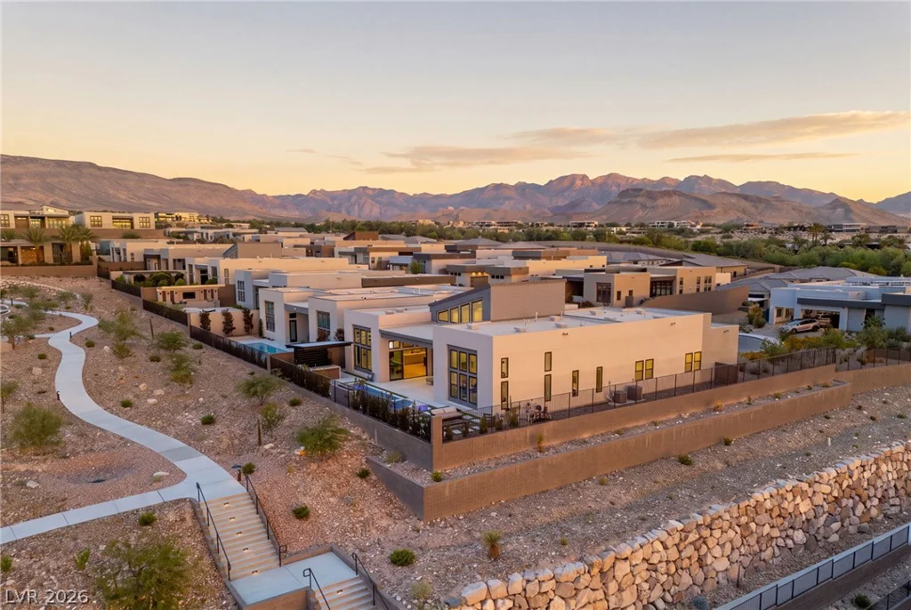 10907 Rossa Peak, Las Vegas, NV 89135