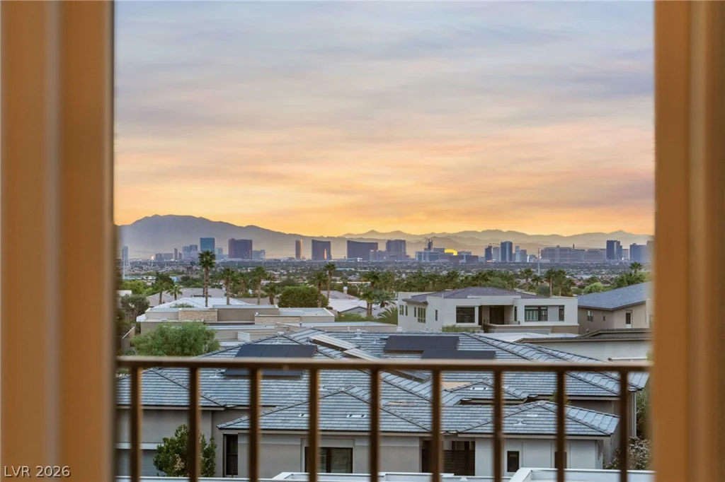 10907 Rossa Peak, Las Vegas, NV 89135