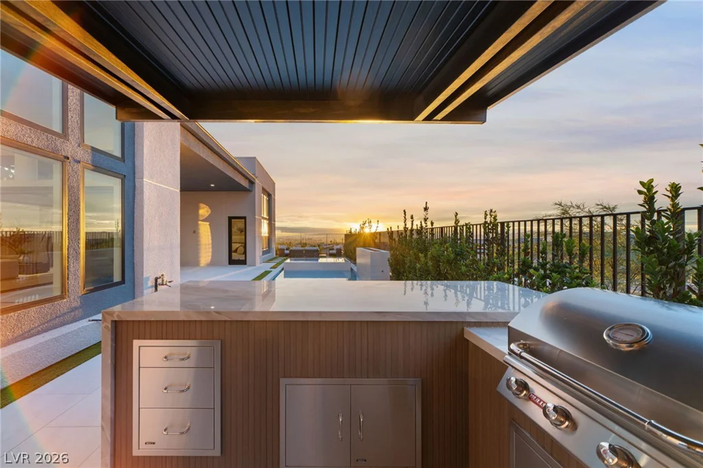 10907 Rossa Peak, Las Vegas, NV 89135