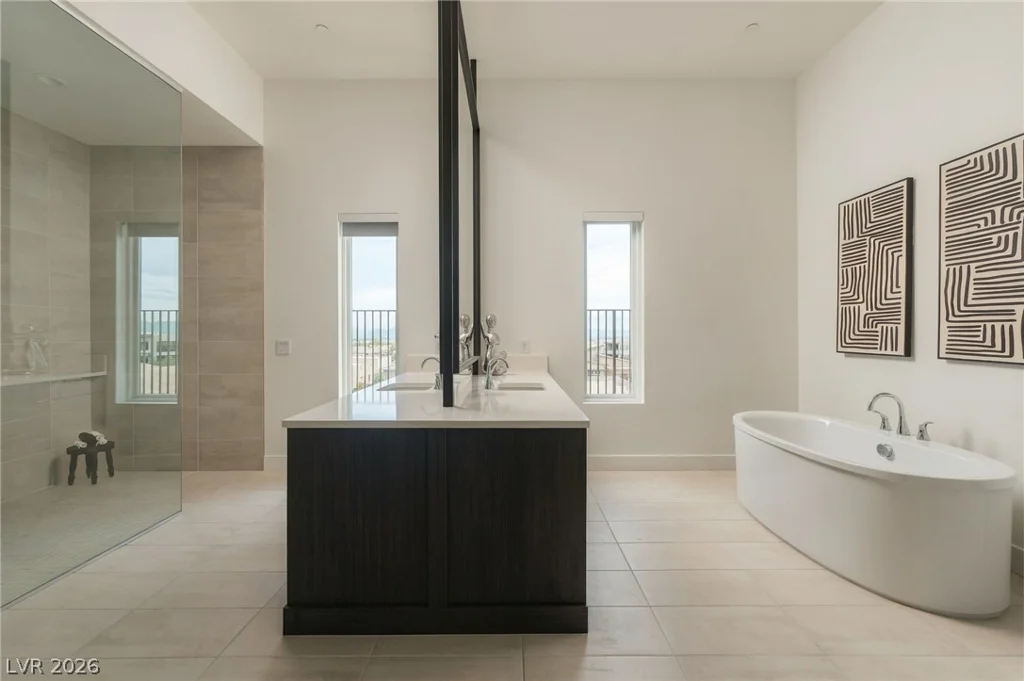 10907 Rossa Peak, Las Vegas, NV 89135