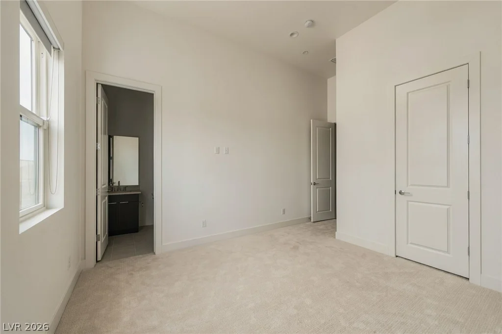 10907 Rossa Peak, Las Vegas, NV 89135