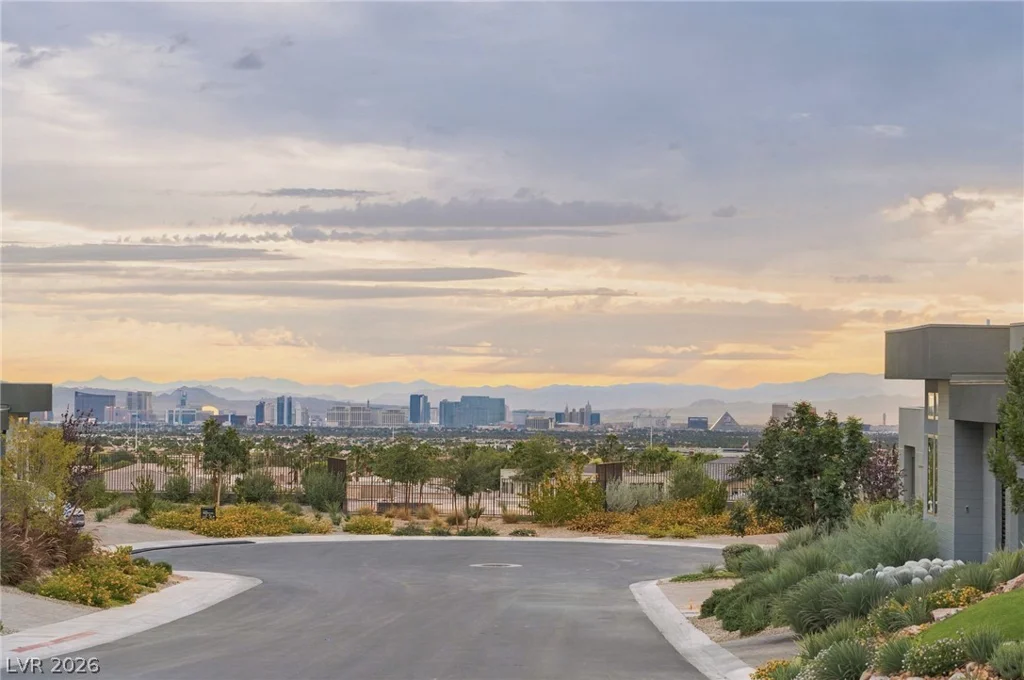 10907 Rossa Peak, Las Vegas, NV 89135