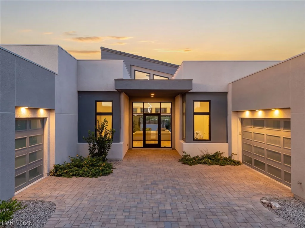 10907 Rossa Peak, Las Vegas, NV 89135