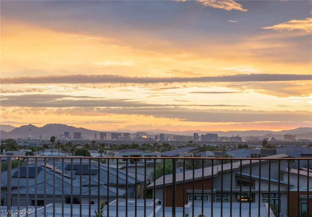 10907 Rossa Peak, Las Vegas, NV 89135