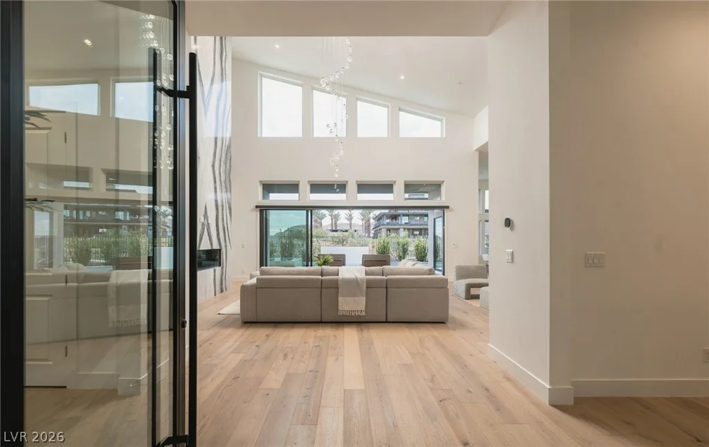 10907 Rossa Peak, Las Vegas, NV 89135