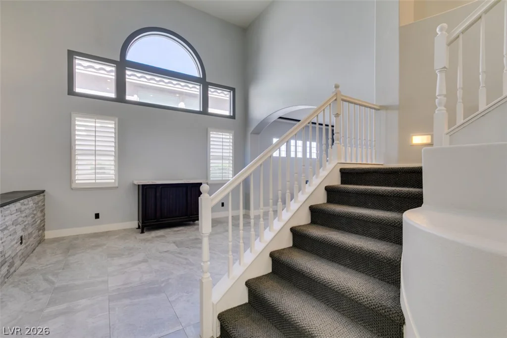 2000 Cedarcrest, Las Vegas, NV 89134