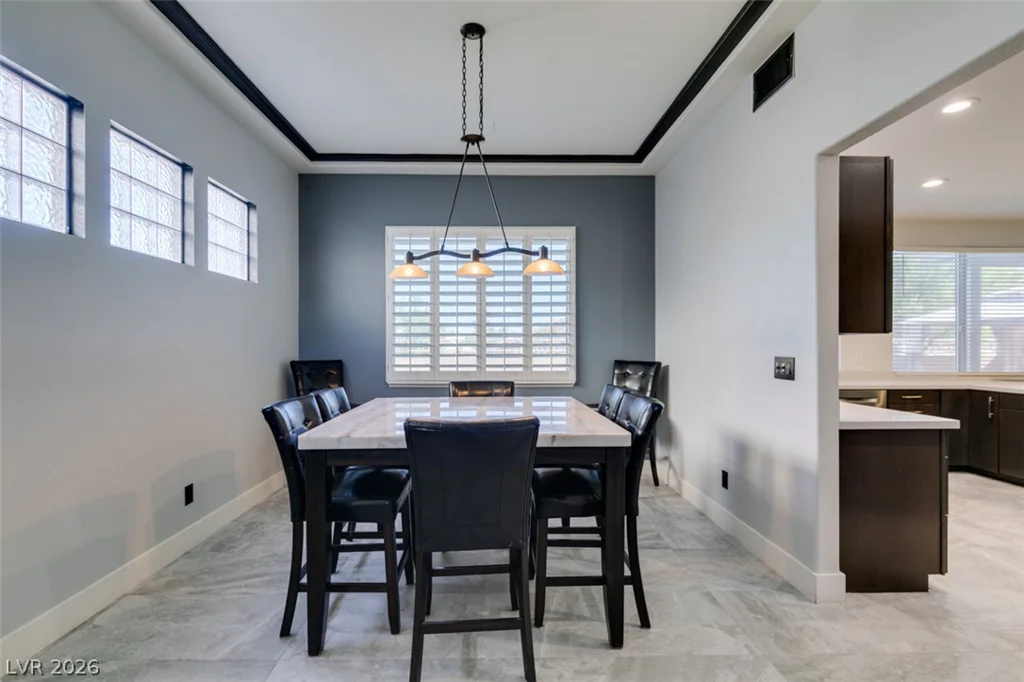 2000 Cedarcrest, Las Vegas, NV 89134