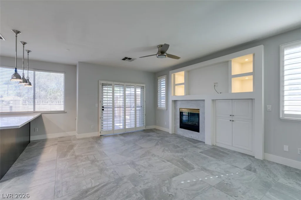 2000 Cedarcrest, Las Vegas, NV 89134