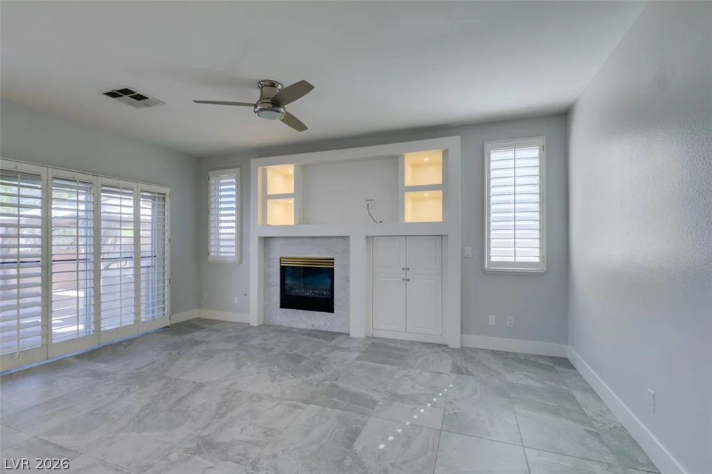 2000 Cedarcrest, Las Vegas, NV 89134