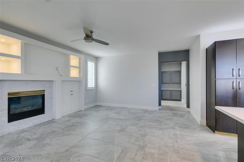 2000 Cedarcrest, Las Vegas, NV 89134