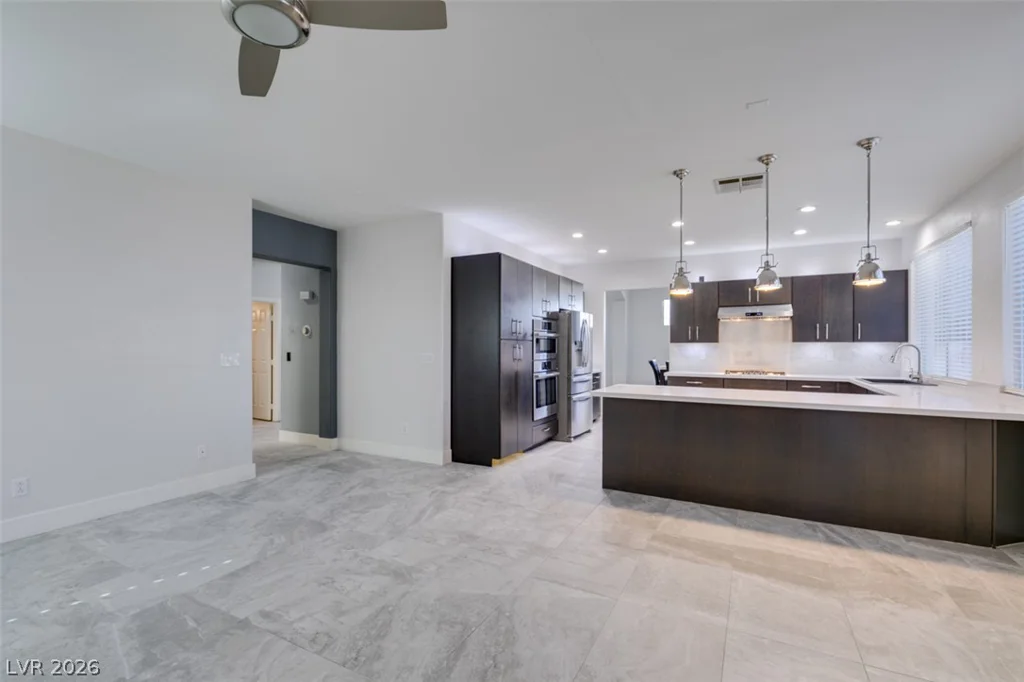 2000 Cedarcrest, Las Vegas, NV 89134