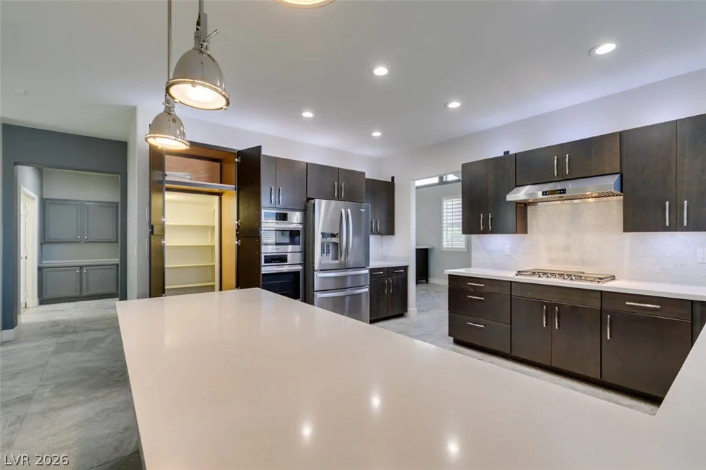 2000 Cedarcrest, Las Vegas, NV 89134