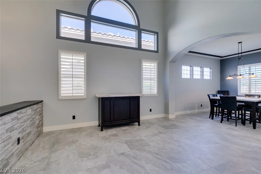 2000 Cedarcrest, Las Vegas, NV 89134