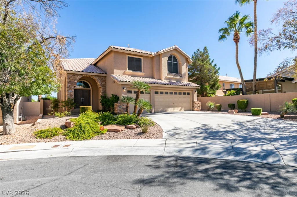 2000 Cedarcrest, Las Vegas, NV 89134