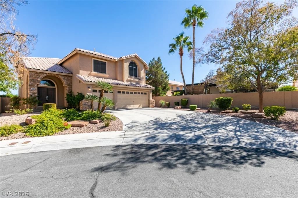 2000 Cedarcrest, Las Vegas, NV 89134