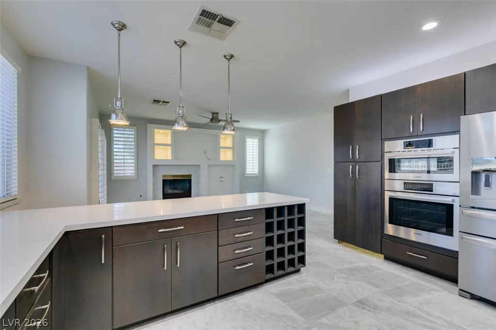 2000 Cedarcrest, Las Vegas, NV 89134