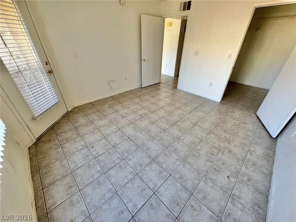 5710 Tropicana, Las Vegas, NV 89122