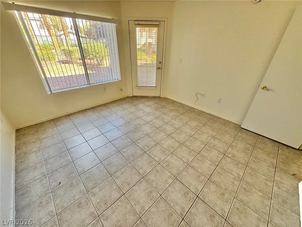 5710 Tropicana, Las Vegas, NV 89122