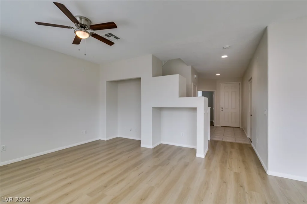 5512 Grand Rapids, North Las Vegas, NV 89031
