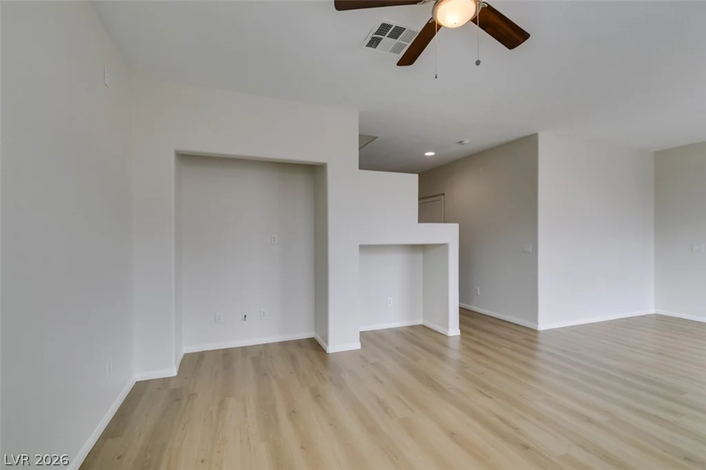 5512 Grand Rapids, North Las Vegas, NV 89031