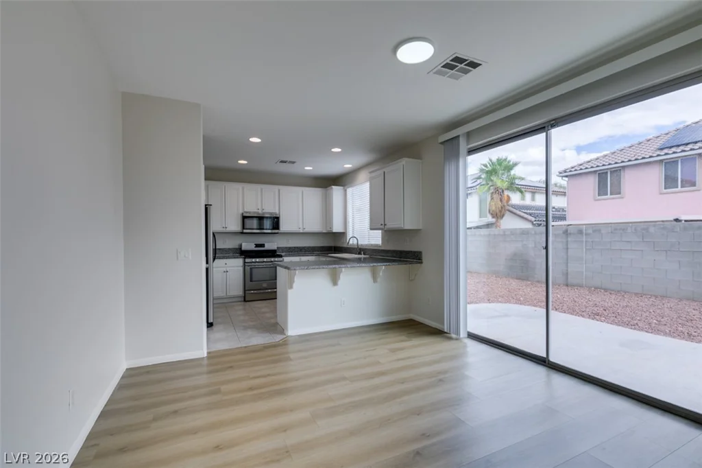 5512 Grand Rapids, North Las Vegas, NV 89031