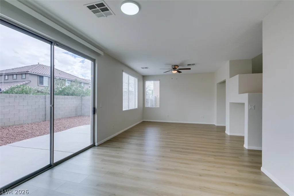 5512 Grand Rapids, North Las Vegas, NV 89031