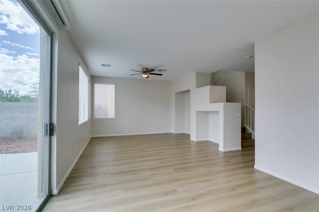 5512 Grand Rapids, North Las Vegas, NV 89031