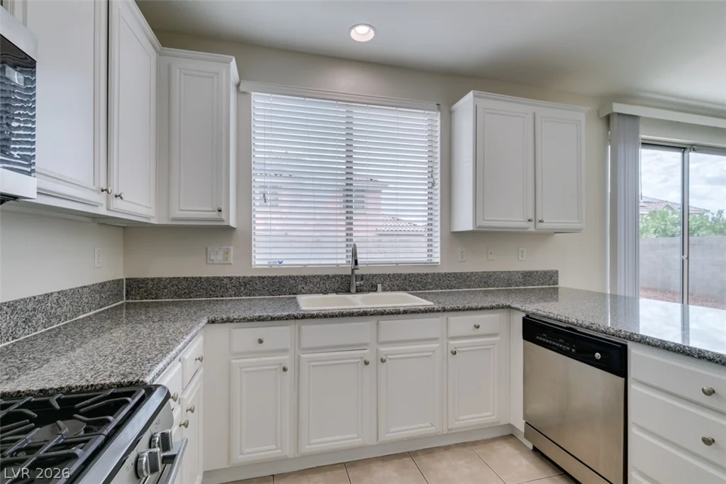 5512 Grand Rapids, North Las Vegas, NV 89031
