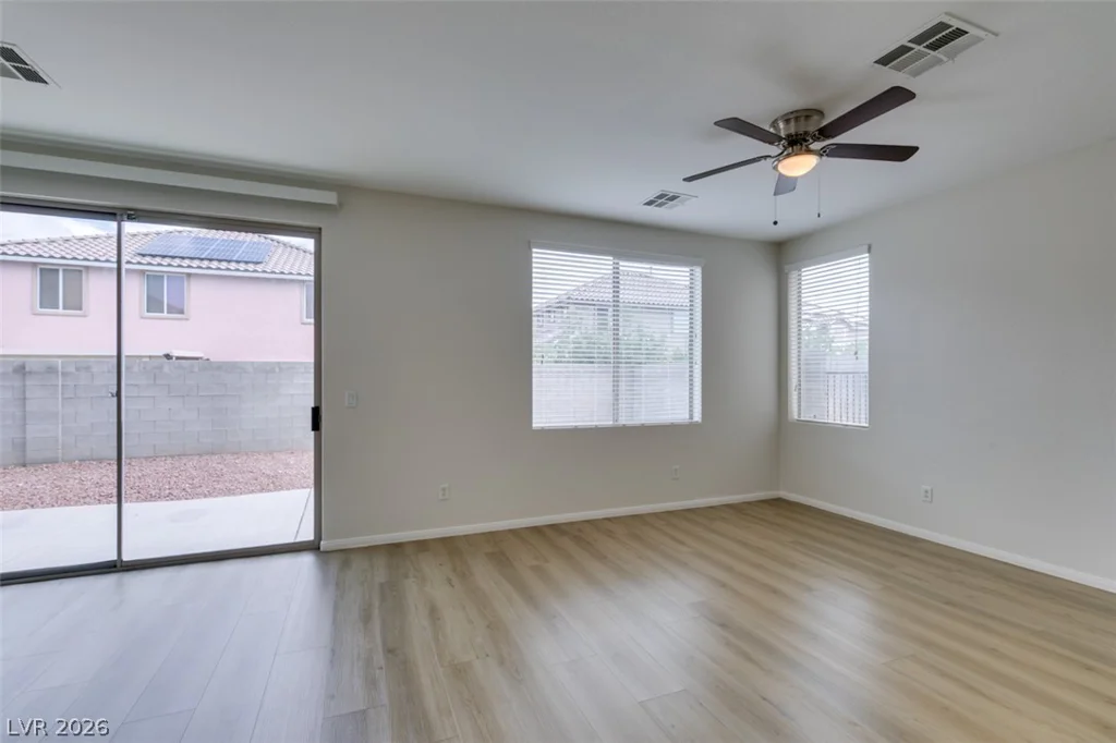 5512 Grand Rapids, North Las Vegas, NV 89031