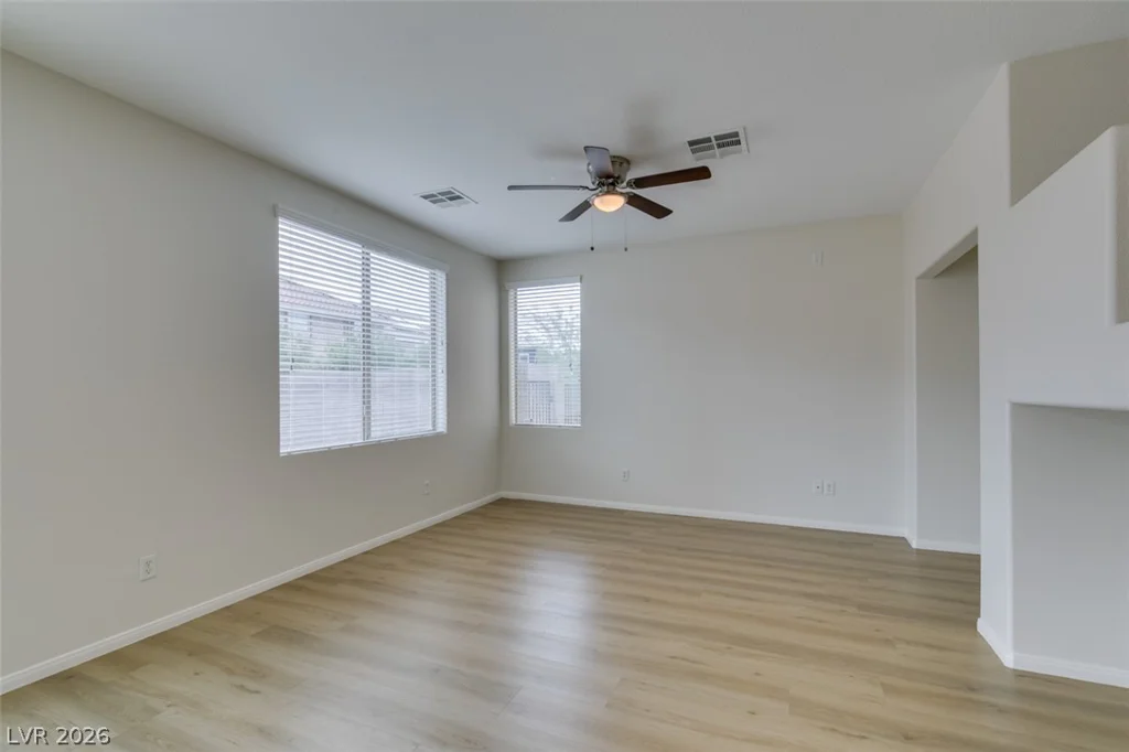 5512 Grand Rapids, North Las Vegas, NV 89031