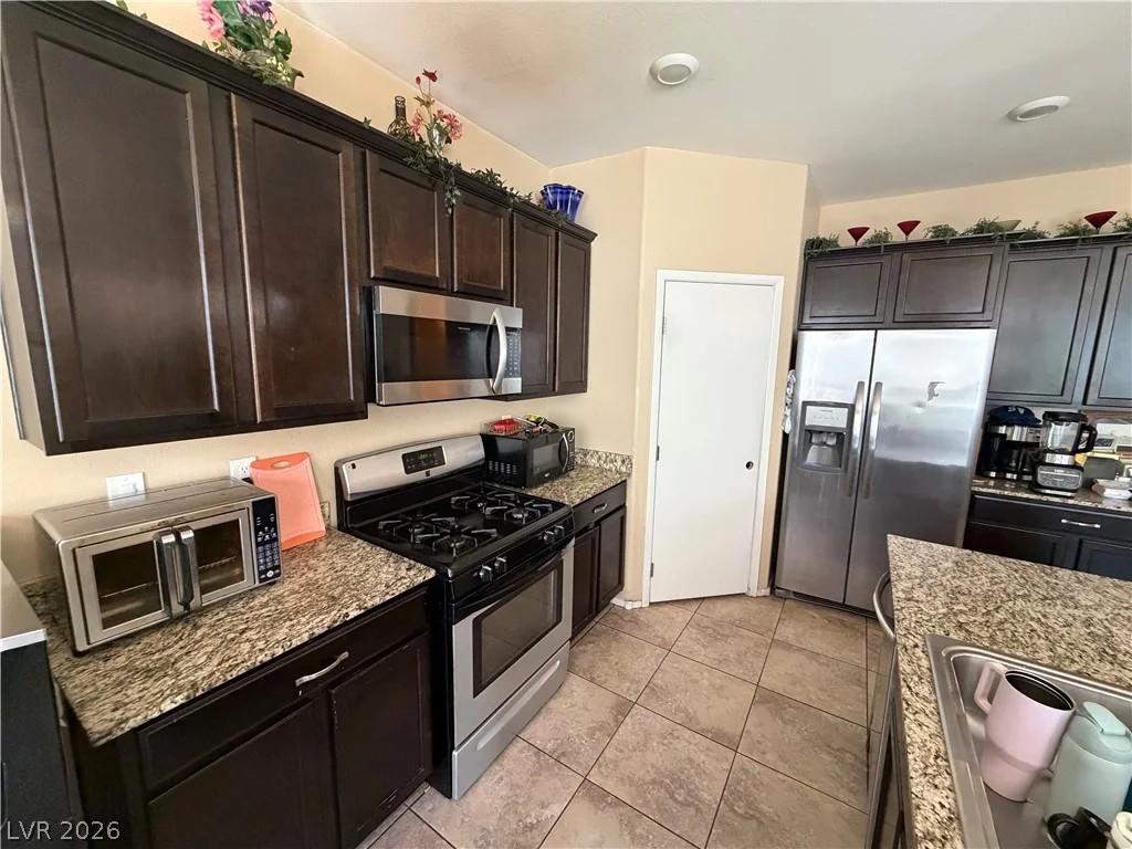 9325 Roadmaster, Las Vegas, NV 89178