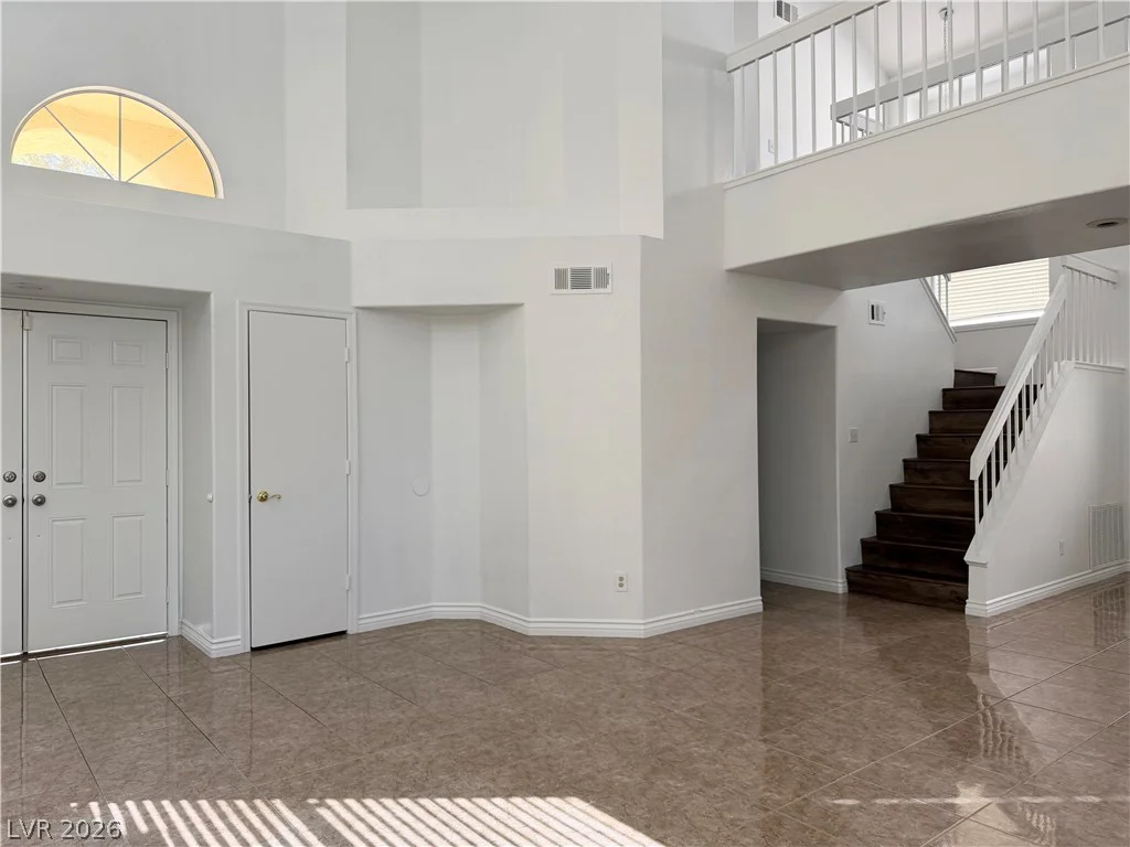 9232 Sun Rose, Las Vegas, NV 89134