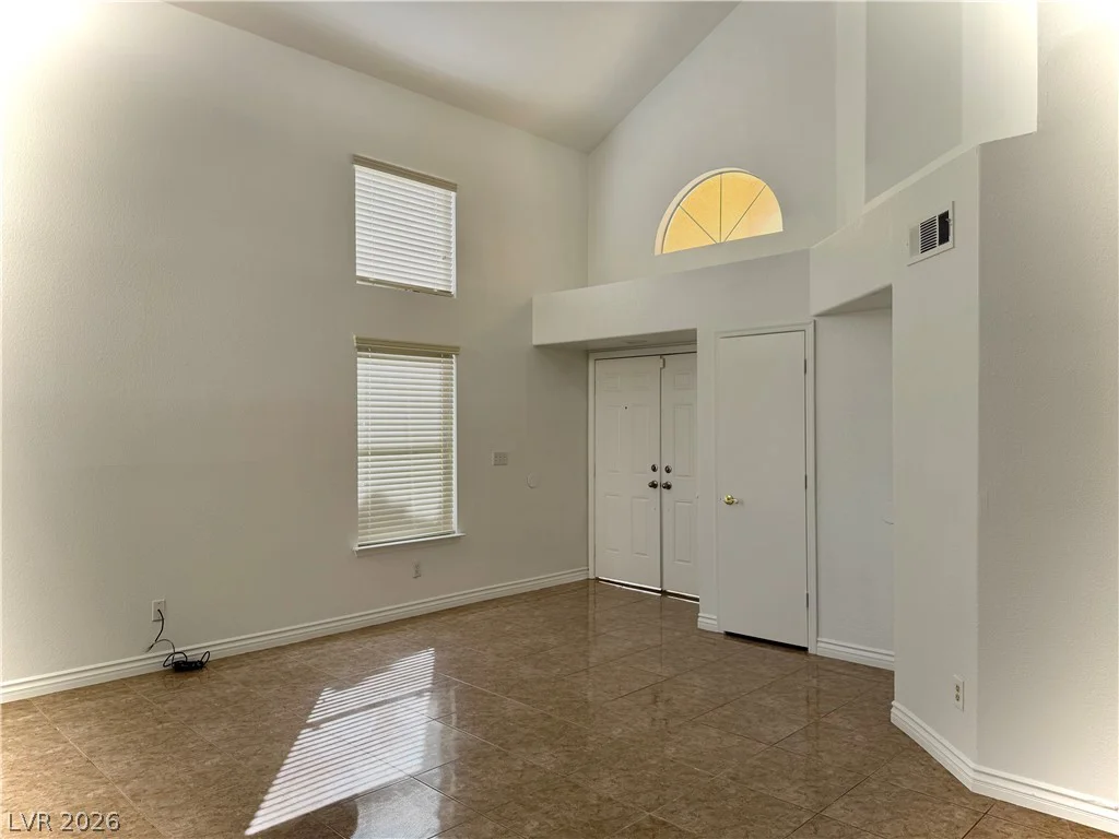 9232 Sun Rose, Las Vegas, NV 89134