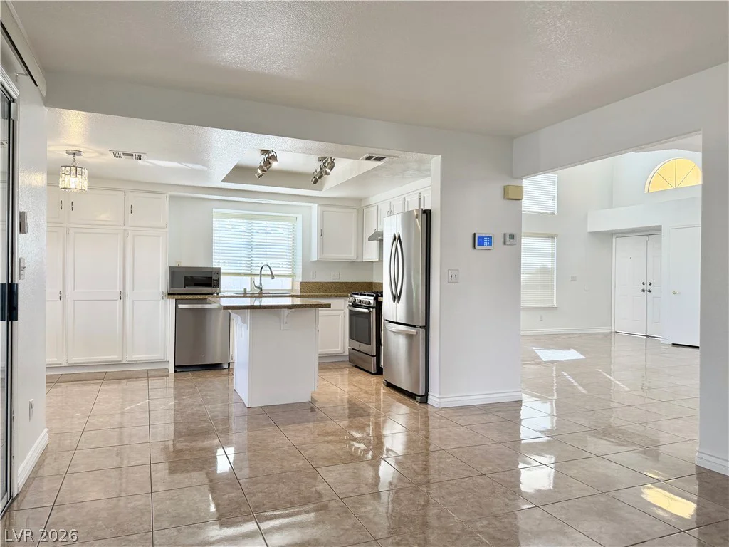 9232 Sun Rose, Las Vegas, NV 89134