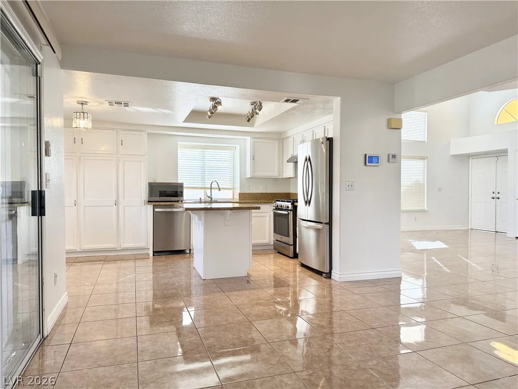 9232 Sun Rose, Las Vegas, NV 89134