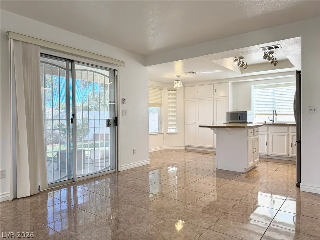 9232 Sun Rose, Las Vegas, NV 89134