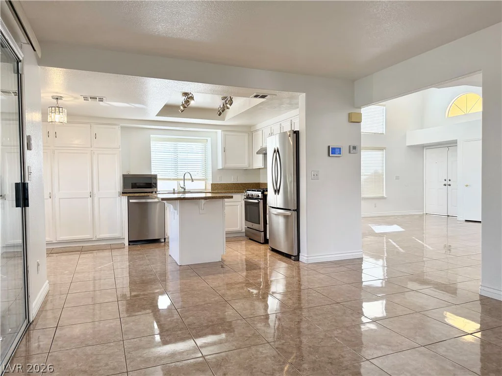 9232 Sun Rose, Las Vegas, NV 89134