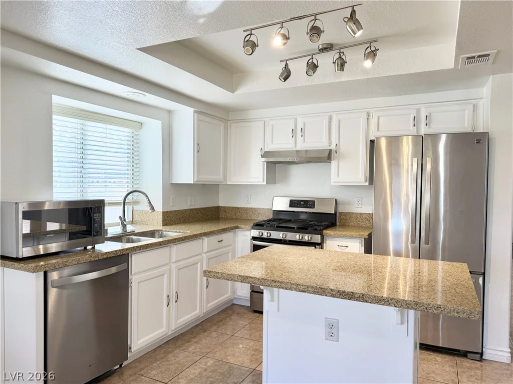 9232 Sun Rose, Las Vegas, NV 89134