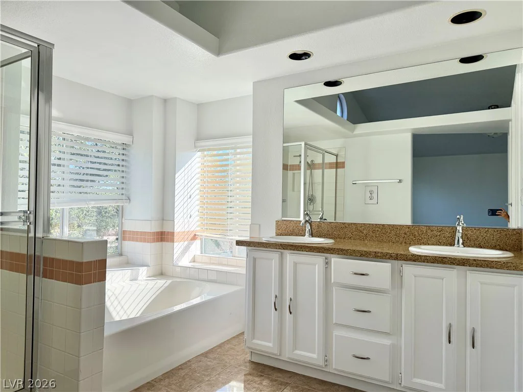 9232 Sun Rose, Las Vegas, NV 89134