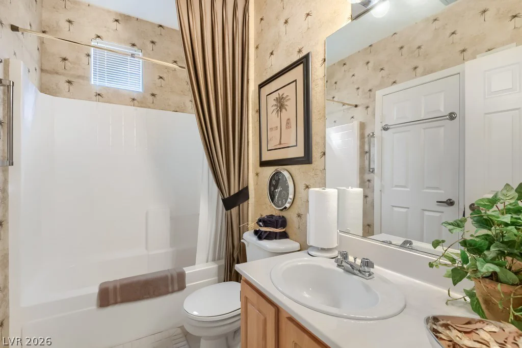 5855 Valley, North Las Vegas, NV 89031