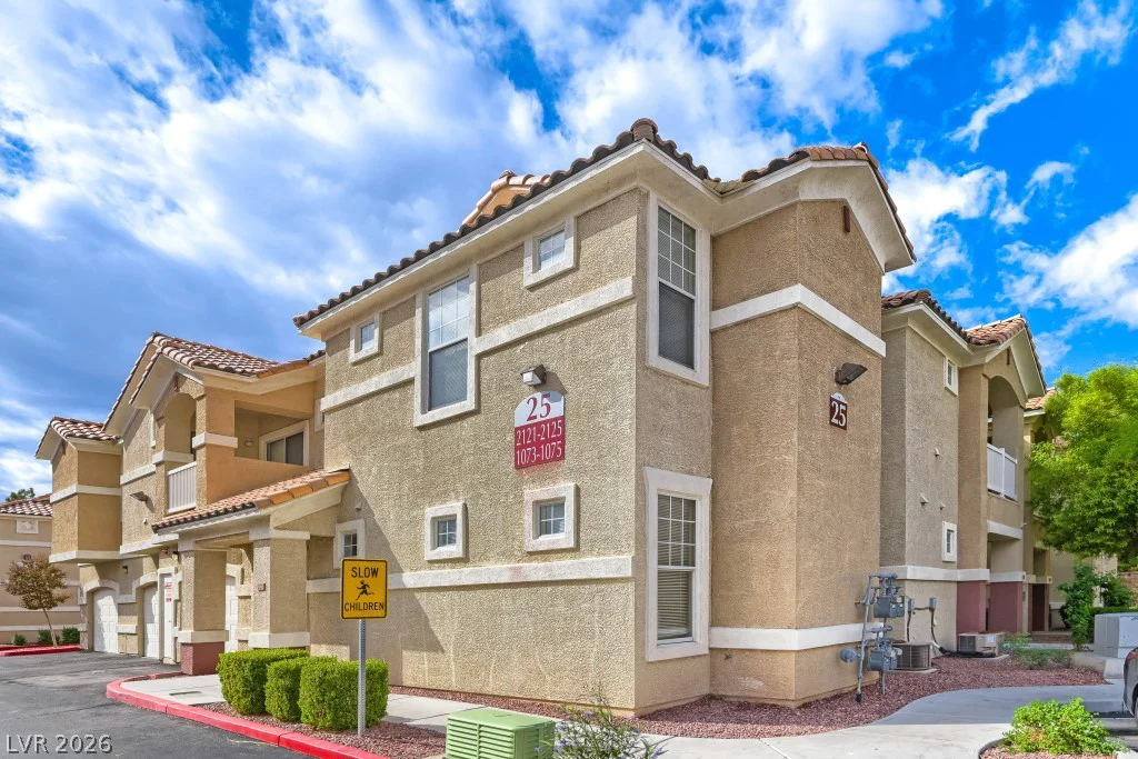 5855 Valley, North Las Vegas, NV 89031