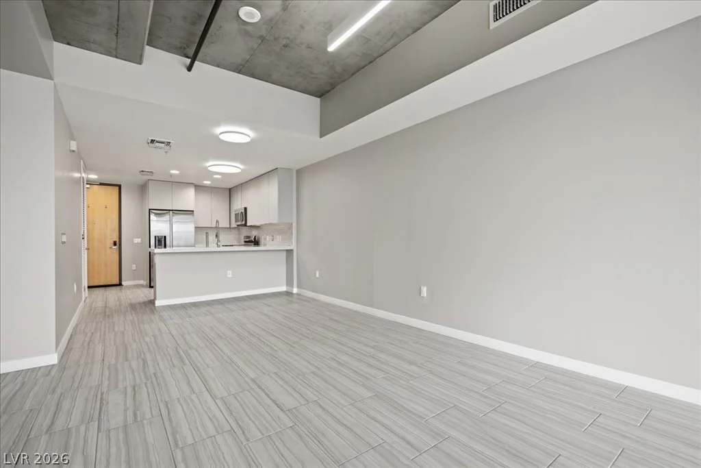 353 Bonneville, Las Vegas, NV 89101