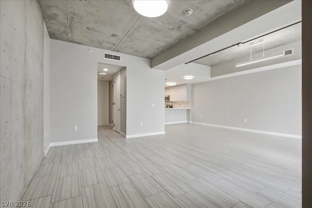 353 Bonneville, Las Vegas, NV 89101