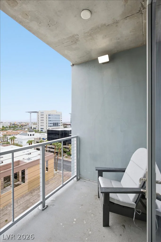 353 Bonneville, Las Vegas, NV 89101