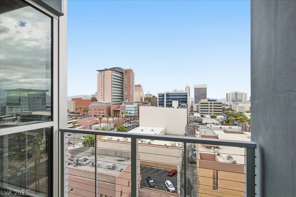 353 Bonneville, Las Vegas, NV 89101