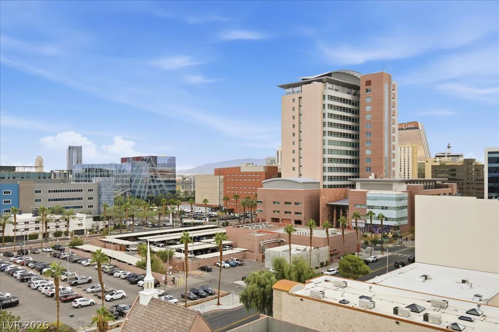 353 Bonneville, Las Vegas, NV 89101
