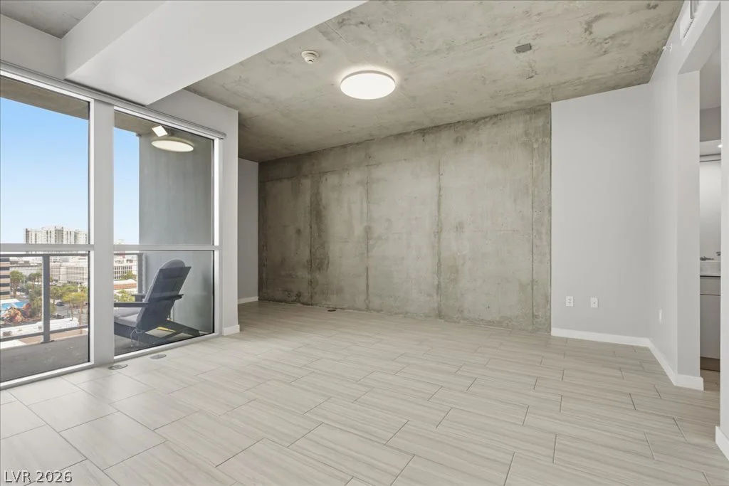 353 Bonneville, Las Vegas, NV 89101