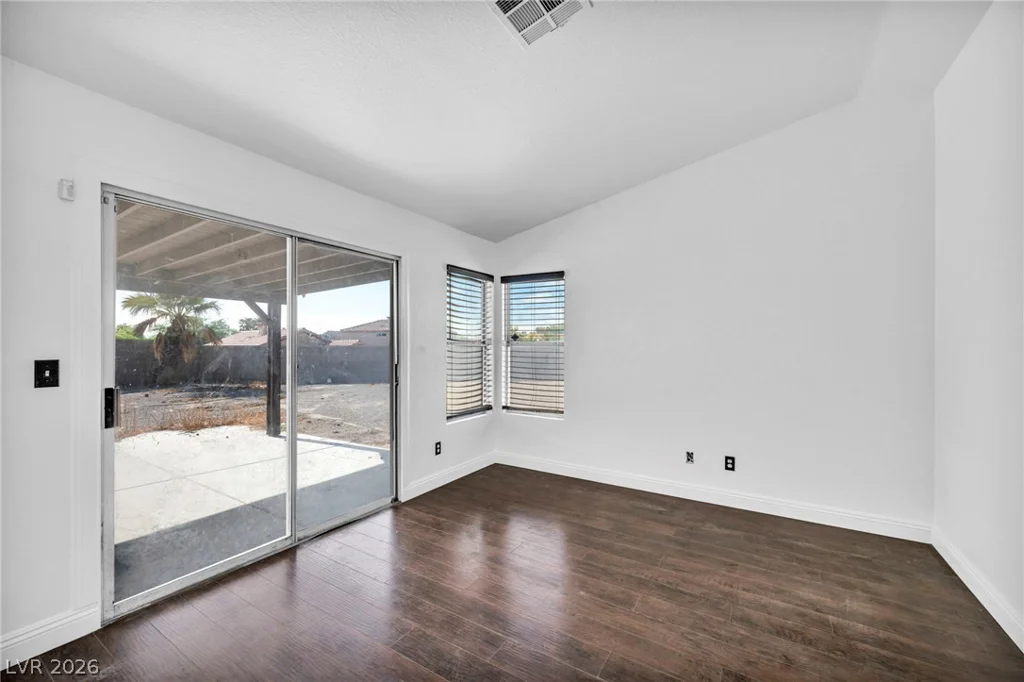 4906 Via Luis, North Las Vegas, NV 89031
